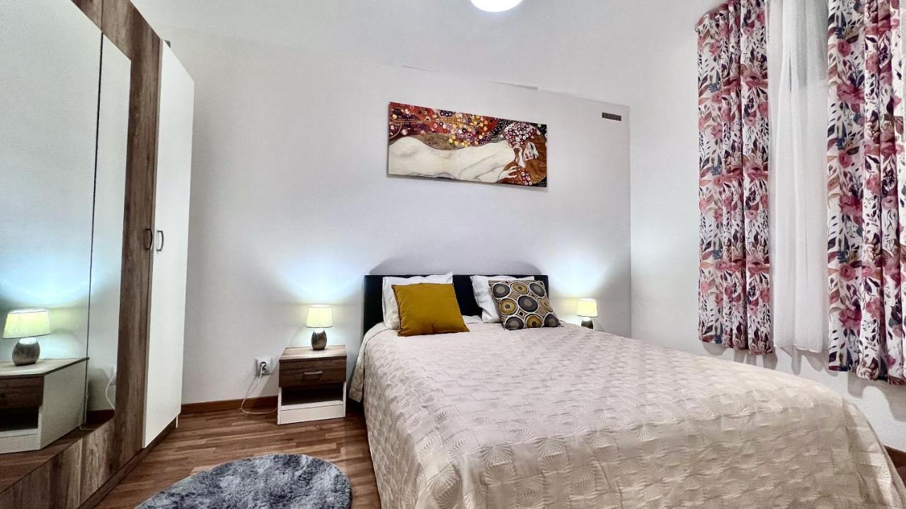 פראג Ground Floor Apartment מראה חיצוני תמונה