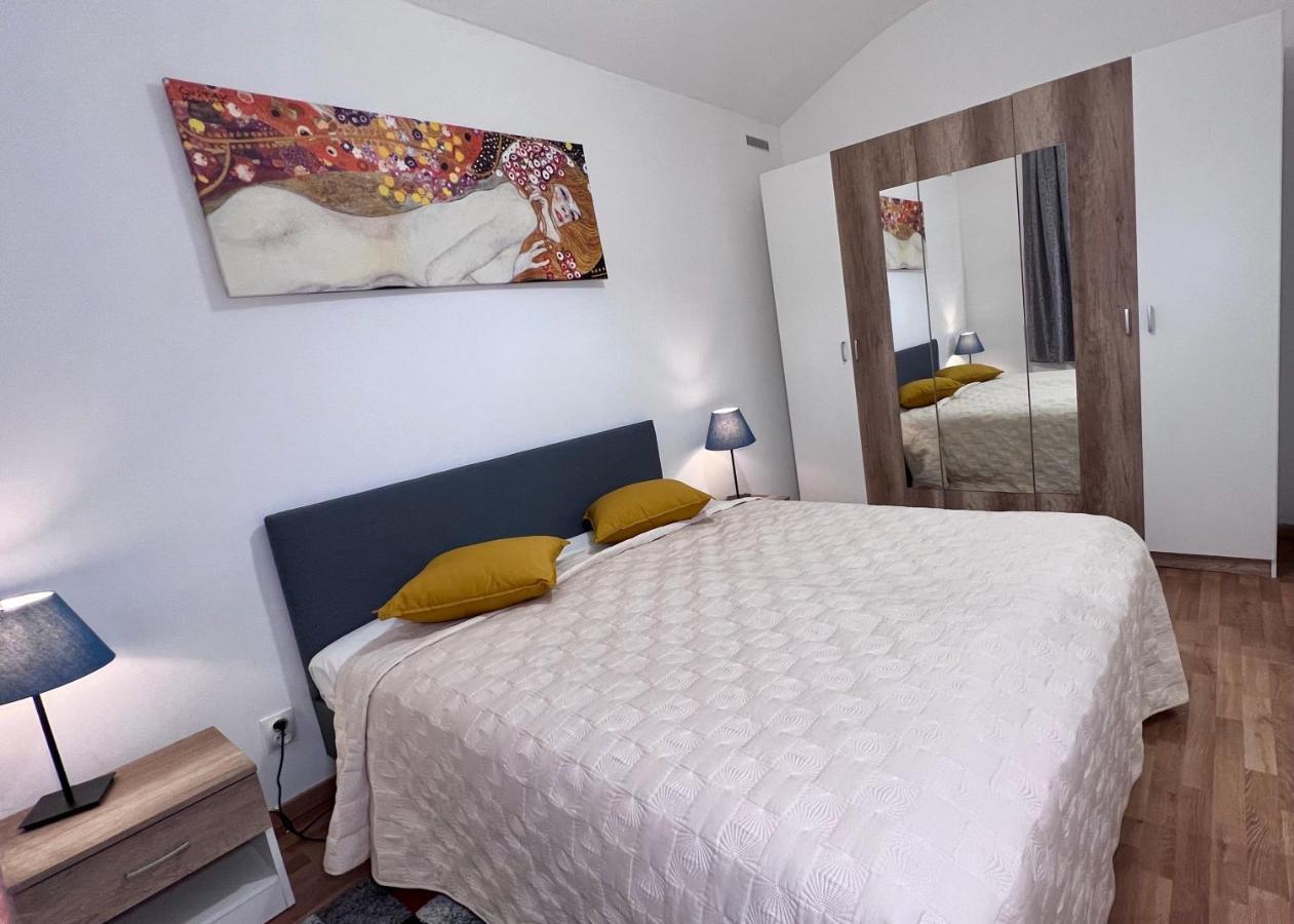 פראג Ground Floor Apartment מראה חיצוני תמונה